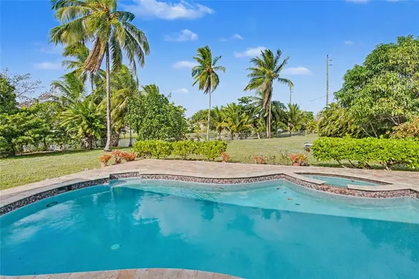 Cooper City, FL 33328,8619 SW 51st St