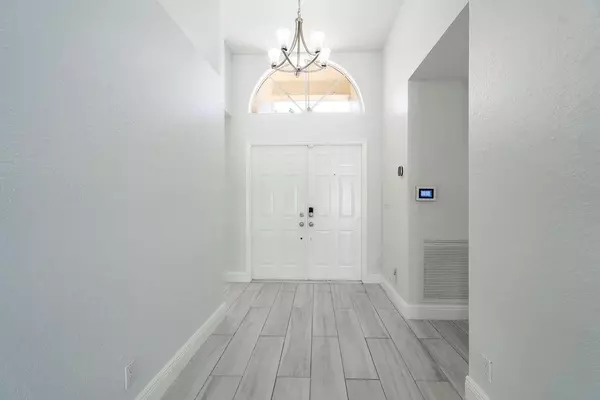 Delray Beach, FL 33445,3955 Sabal Lakes Road