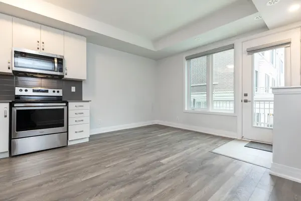 Toronto W06, ON M8W 1N6,3580 Lake Shore BLVD W #15