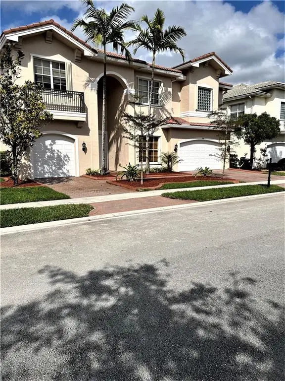 Miramar, FL 33029,17989 SW 54th St
