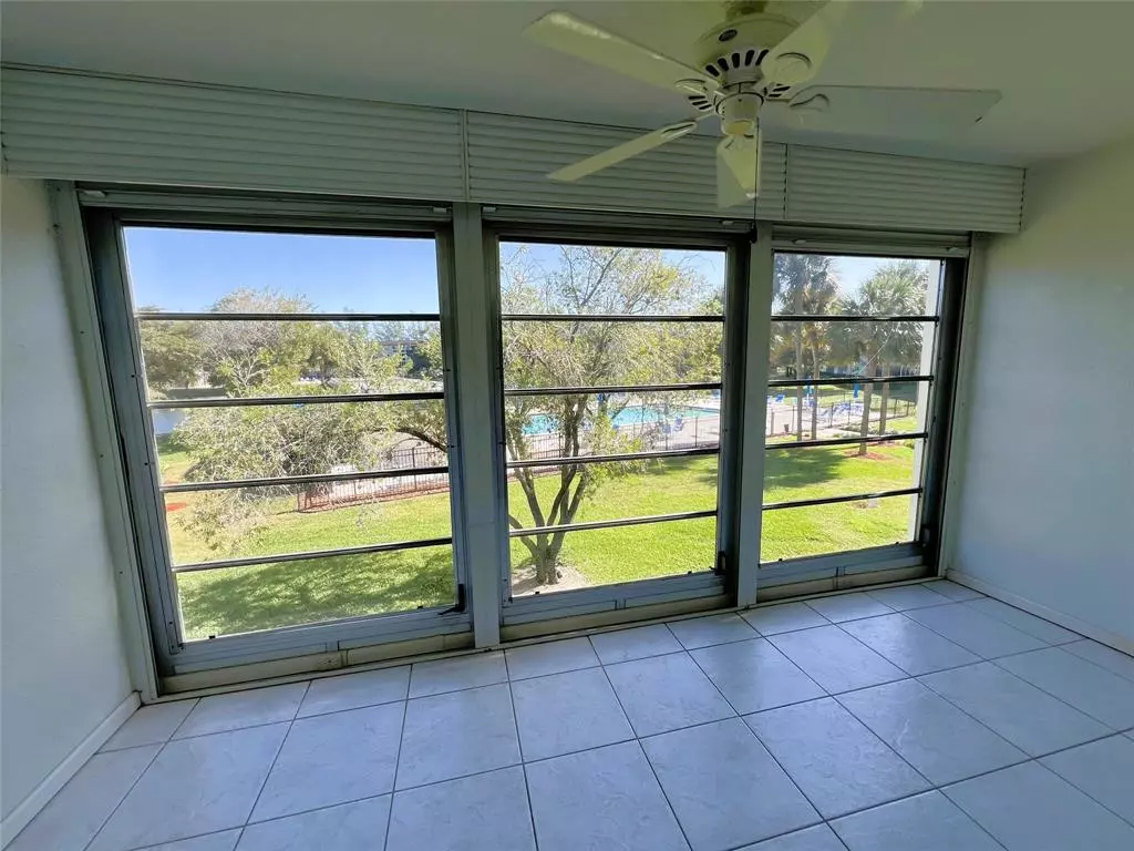 Coconut Creek, FL 33066,1803 Eleuthera Point #J-2