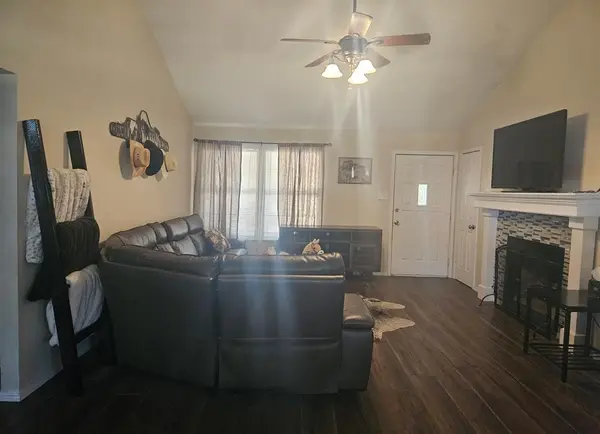 Burleson, TX 76028,520 Post Oak Lane