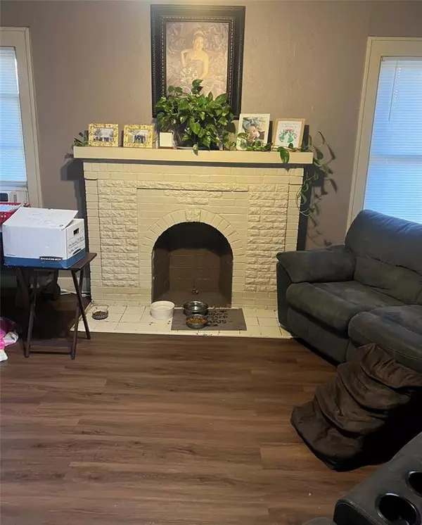 Dallas, TX 75214,6107 Richmond Avenue