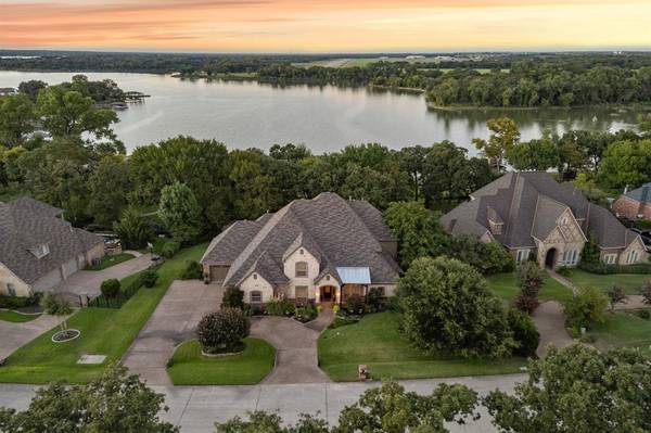 5808 Lakeside Drive, Fort Worth, TX 76179