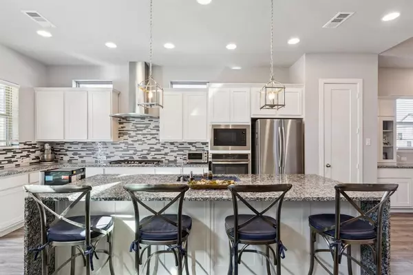 Fort Worth, TX 76008,2000 Crescent Street