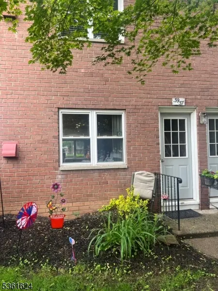 Wayne Twp., NJ 07470,37 Manchester Ct