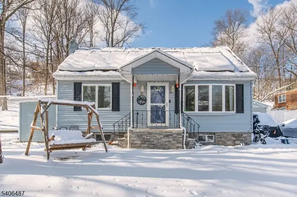 26 Hickory Ave, West Milford Twp., NJ 07480