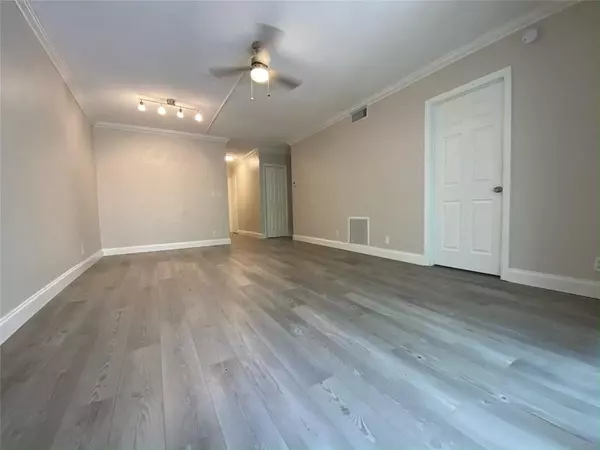 Fort Lauderdale, FL 33334,1400 NE 57th St #104