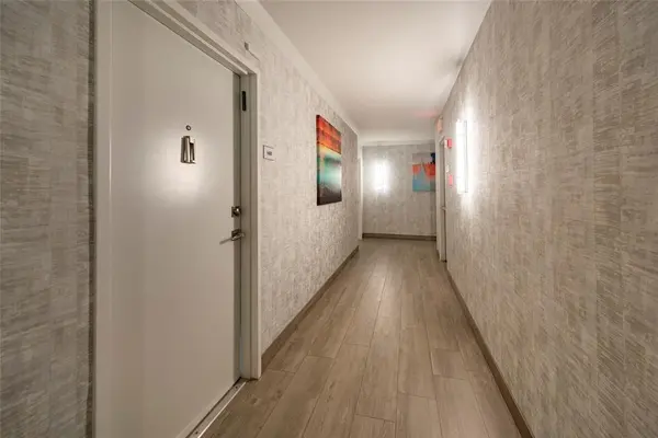 Hollywood, FL 33019,2301 S Ocean Dr #1608