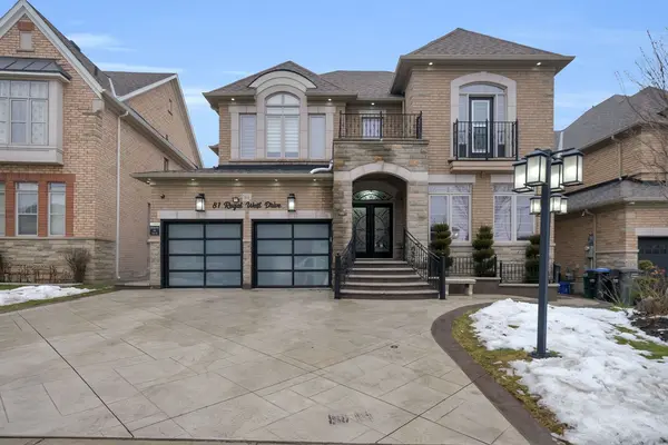 81 Royal West DR, Brampton, ON L6X 0Z8