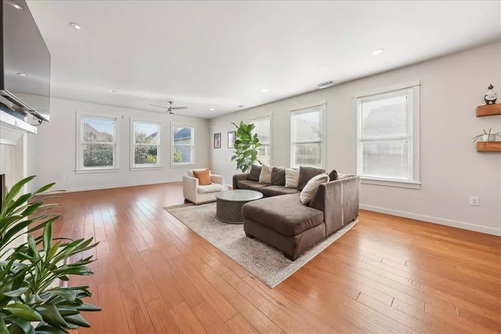 Dallas, TX 75204,2608 Thomas Avenue #8