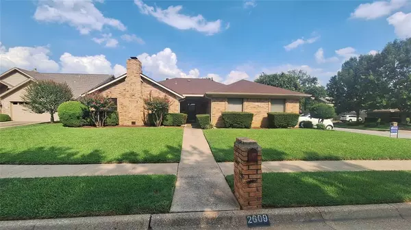 Bedford, TX 76021,2609 Talisman Court