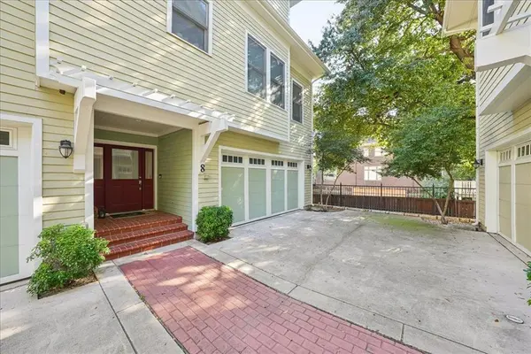 Dallas, TX 75204,2608 Thomas Avenue #8