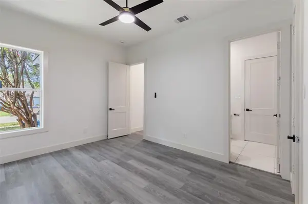 Denison, TX 75020,1008 W Walker Street