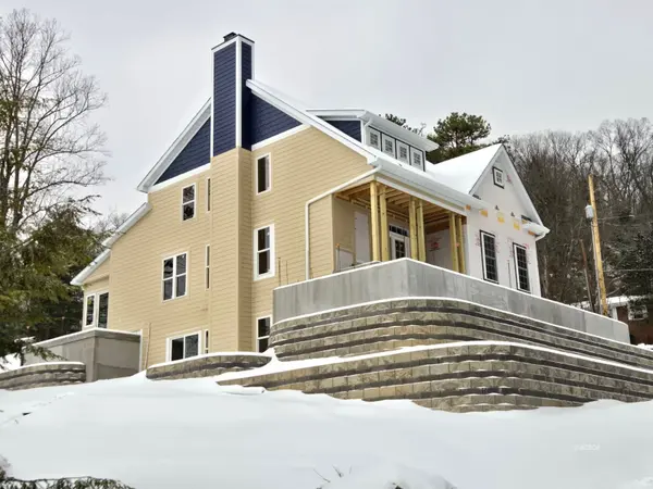 58 Strathmore Blvd, Athens, OH 45701