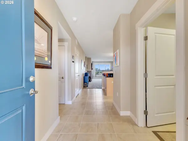 Seaside, OR 97138,1000 N HOLLADAY DR #304