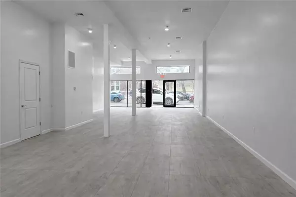 Staten Island, NY 10305,179 McClean AVE #1