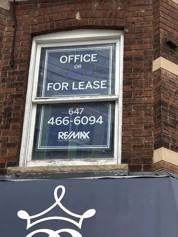 Toronto C10, ON M4P 1Z8,2 Keewatin AVE E #2ND Floor