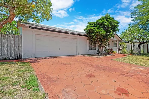 Fort Lauderdale, FL 33334,5713 NE 17th Ave