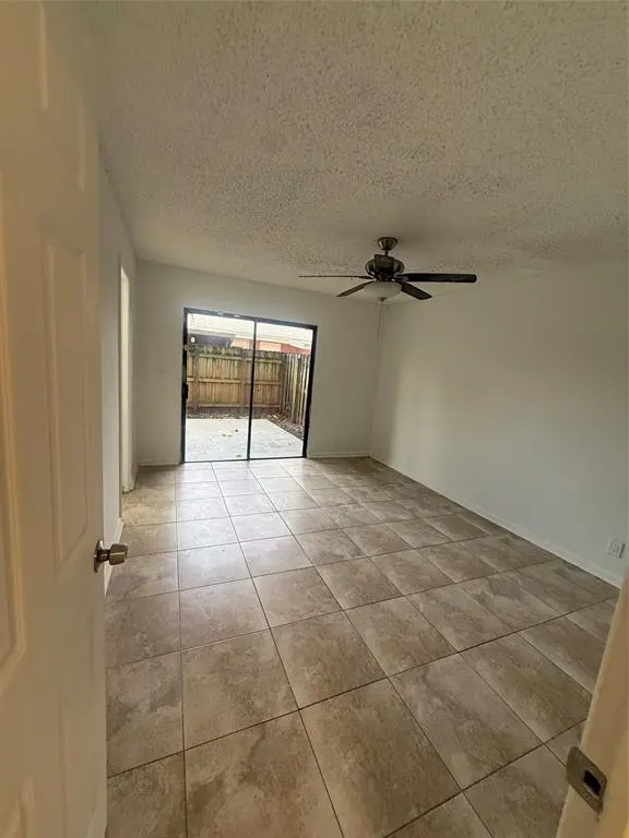 North Lauderdale, FL 33068,7427 SW 13th St