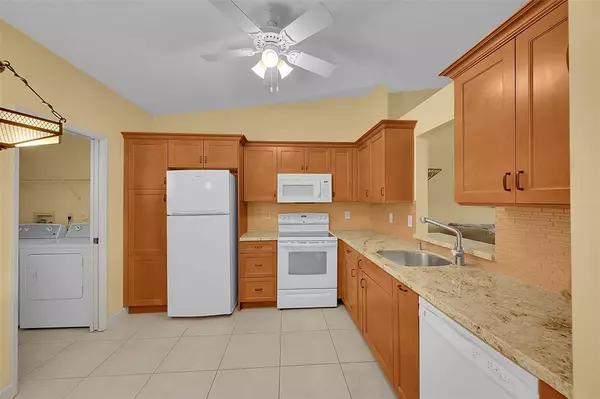 Boca Raton, FL 33496,8252 Springlake Dr #8252