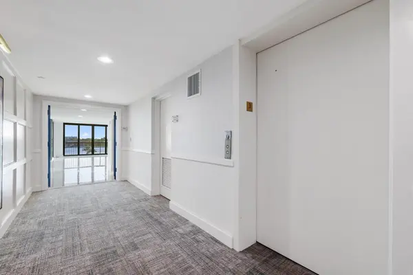 Jupiter, FL 33469,19670 Beach Rd #314