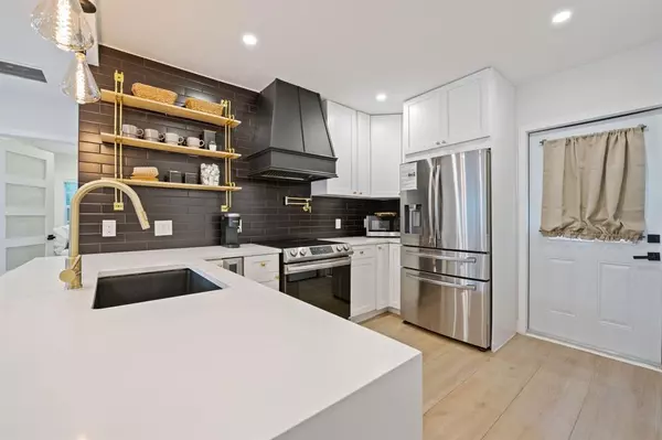 Fort Lauderdale, FL 33304,739 NE 17th Rd