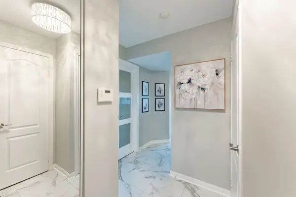 1140 Parkwest PL #709, Mississauga, ON L5E 3K9