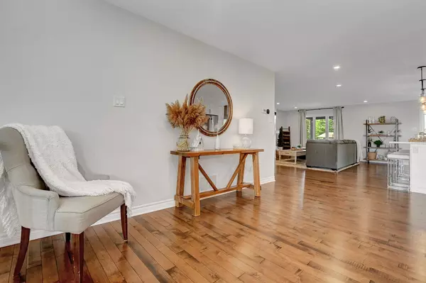 Alfred And Plantagenet, ON K0A 3K0,201 Versaille ST