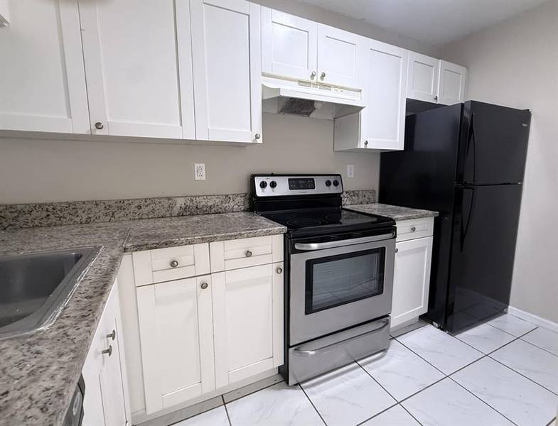 11630 NW 23rd Ct, Coral Springs, FL 33065