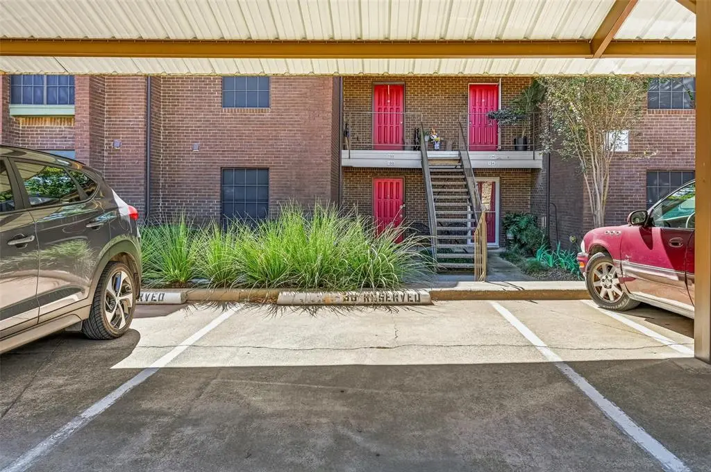 Dallas, TX 75211,2505 Wedglea Drive #232