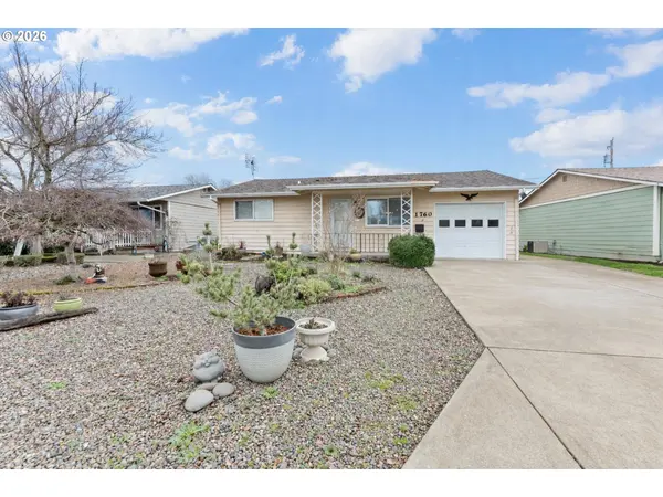 1760 VANDERBECK LN, Woodburn, OR 97071