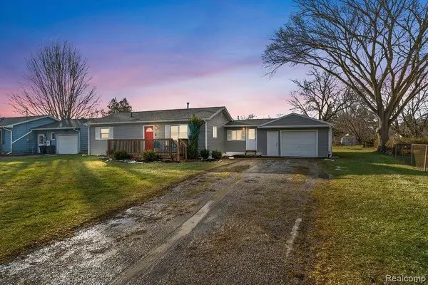 Burton, MI 48519,2072 Sandalwood DR