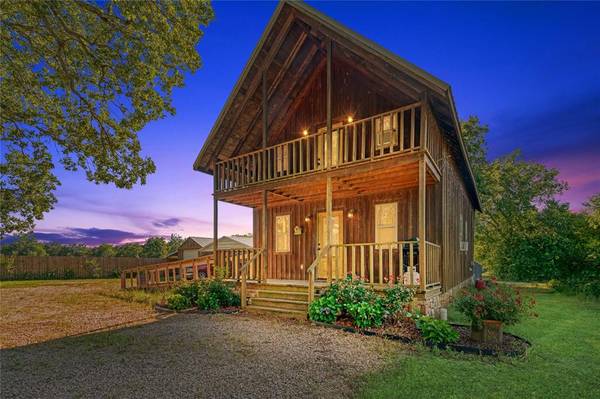 700 County Road 13200,  Blossom,  TX 75416