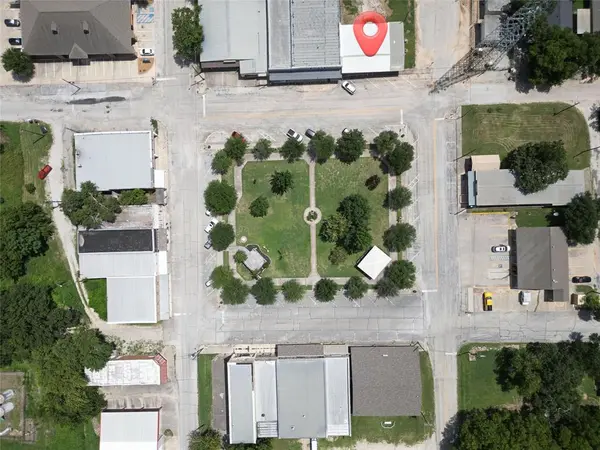 Chico, TX 76431,113 W Decatur Street