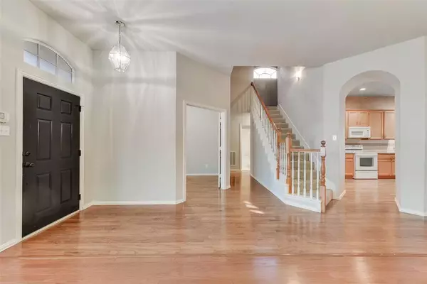 The Colony, TX 75056,5804 Legend Lane