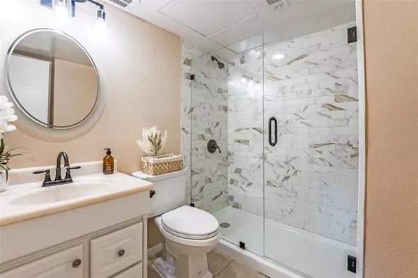 2805 Lineville Drive #108, Farmers Branch, TX 75234