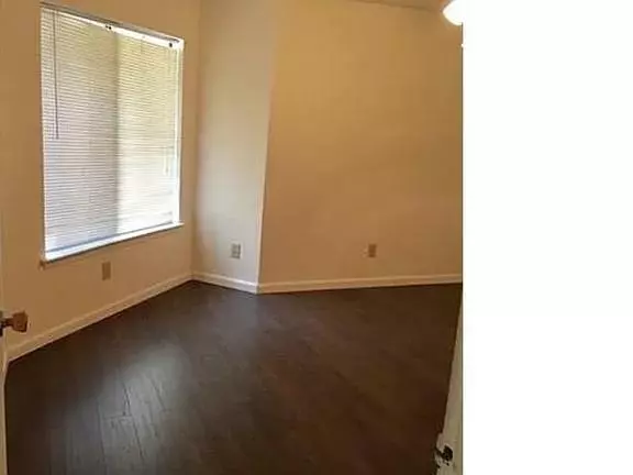 Dallas, TX 75243,9815 Walnut Street #102