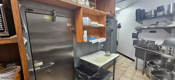 Wanaque Boro, NJ 07420,1116 Ringwood Ave