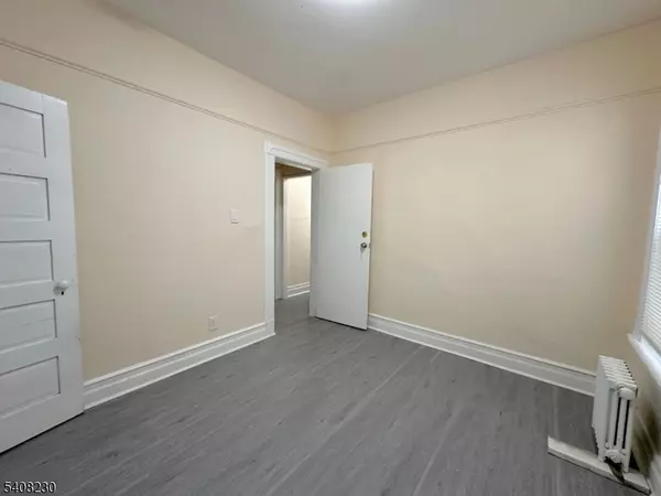 Paterson City, NJ 07503,276 Atlantic St #2