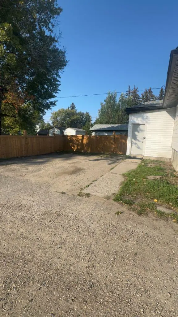 Grande Prairie, AB T8V 1P4,10209 108 AVE