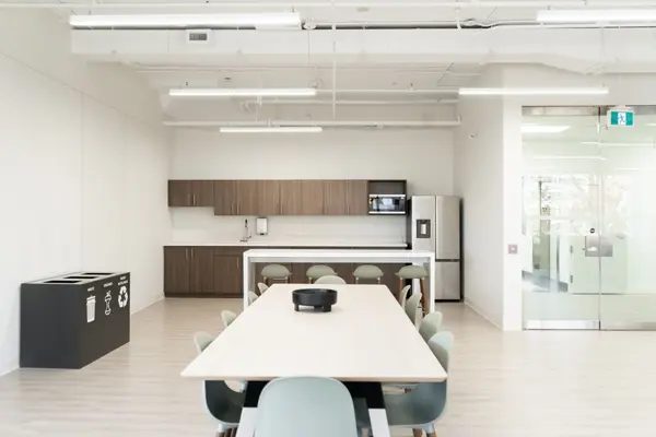 Toronto C15, ON M2J 4W8,251 Consumers RD #Unit 1404