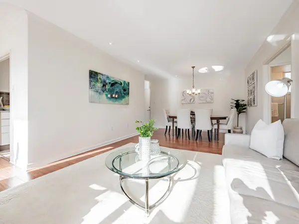 Toronto C09, ON M4W 2V1,40 Glen RD #210