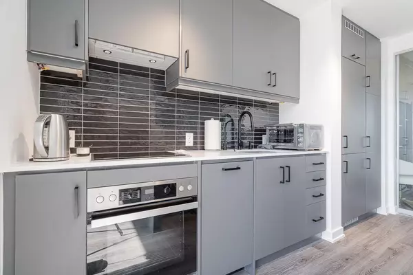 Toronto C01, ON M5V 0S5,9 Tecumseth ST #315