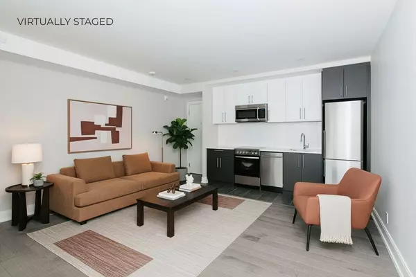 Toronto C02, ON M5R 2W9,11 Walmer RD #602