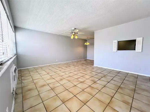 Fort Lauderdale, FL 33304,625 Antioch Ave #305