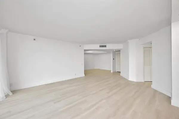 Aventura, FL 33180,3640 Yacht Club Dr #1501