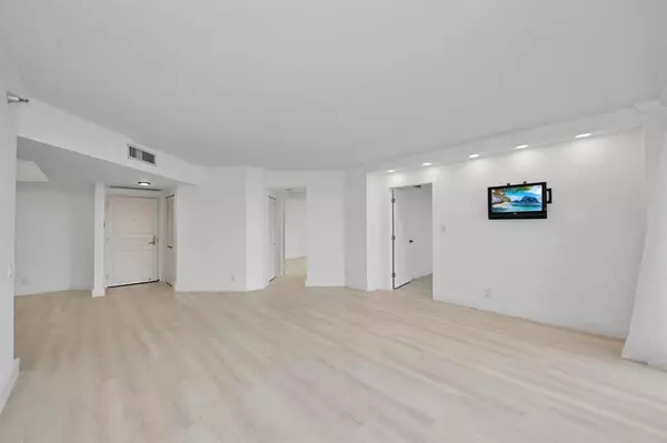 Aventura, FL 33180,3640 Yacht Club Dr #1501