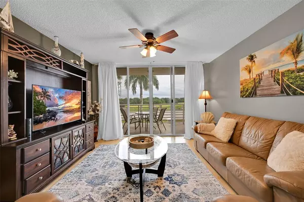 Hollywood, FL 33019,2711 Ocean Club Blvd #204