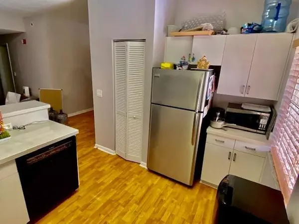 Davie, FL 33314,6976 SW 39th St #G103